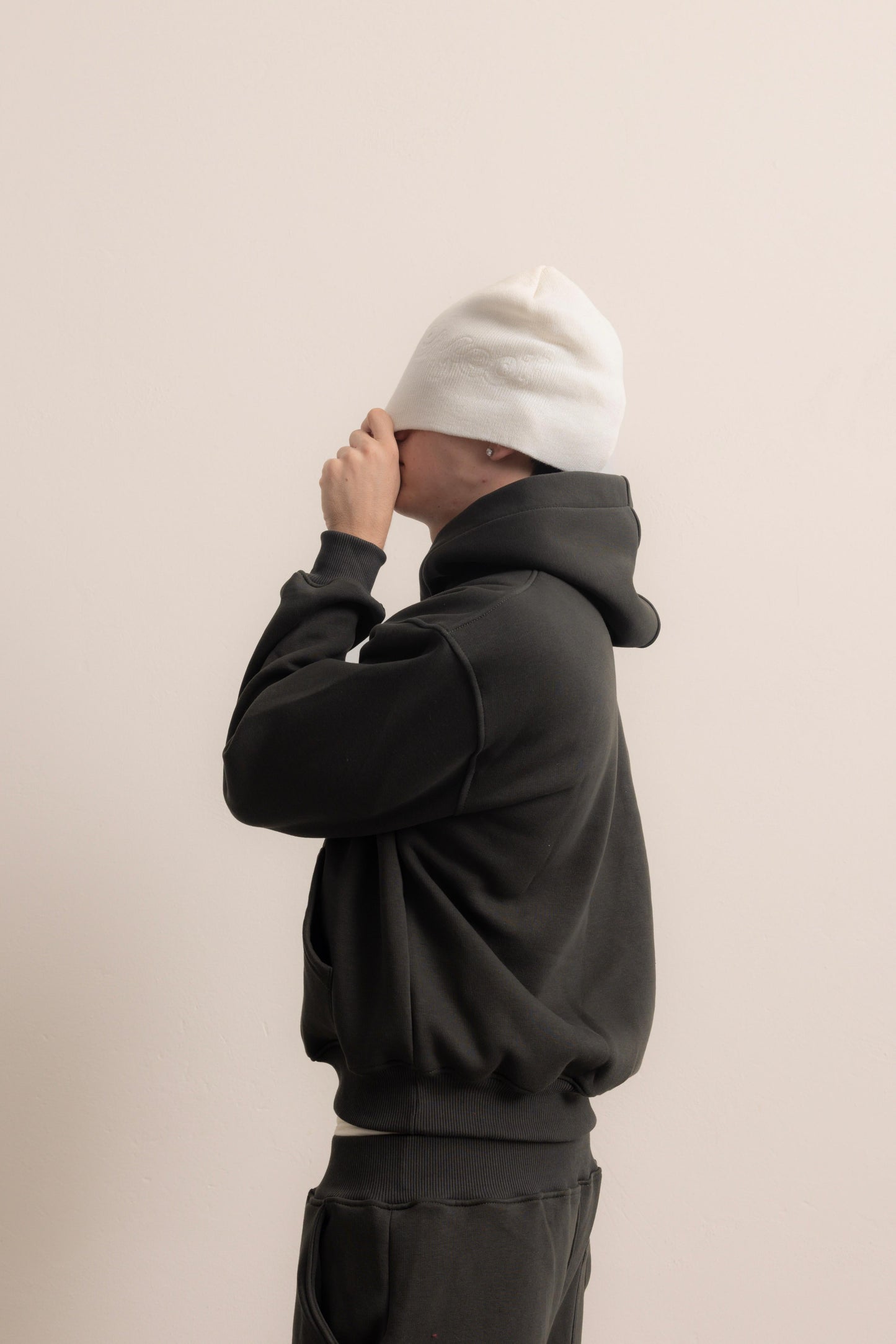 BEIGE PERFECT BEANIE