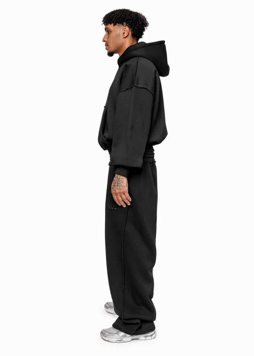 TRACKSUIT BLACK