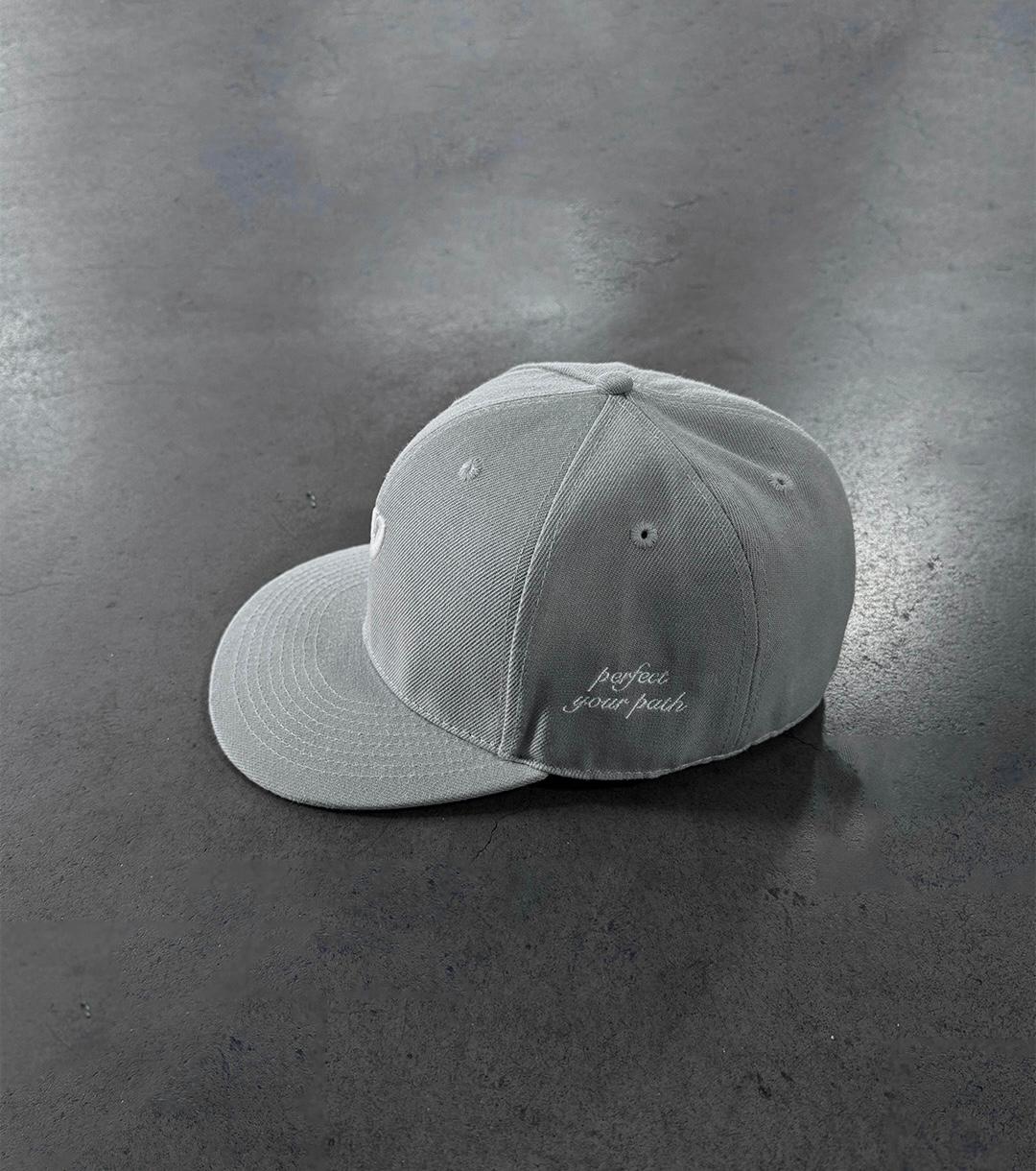 LIGHT GREY PERFECT CAP