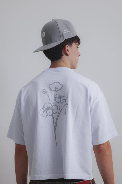 WHITE FLOWER TEE