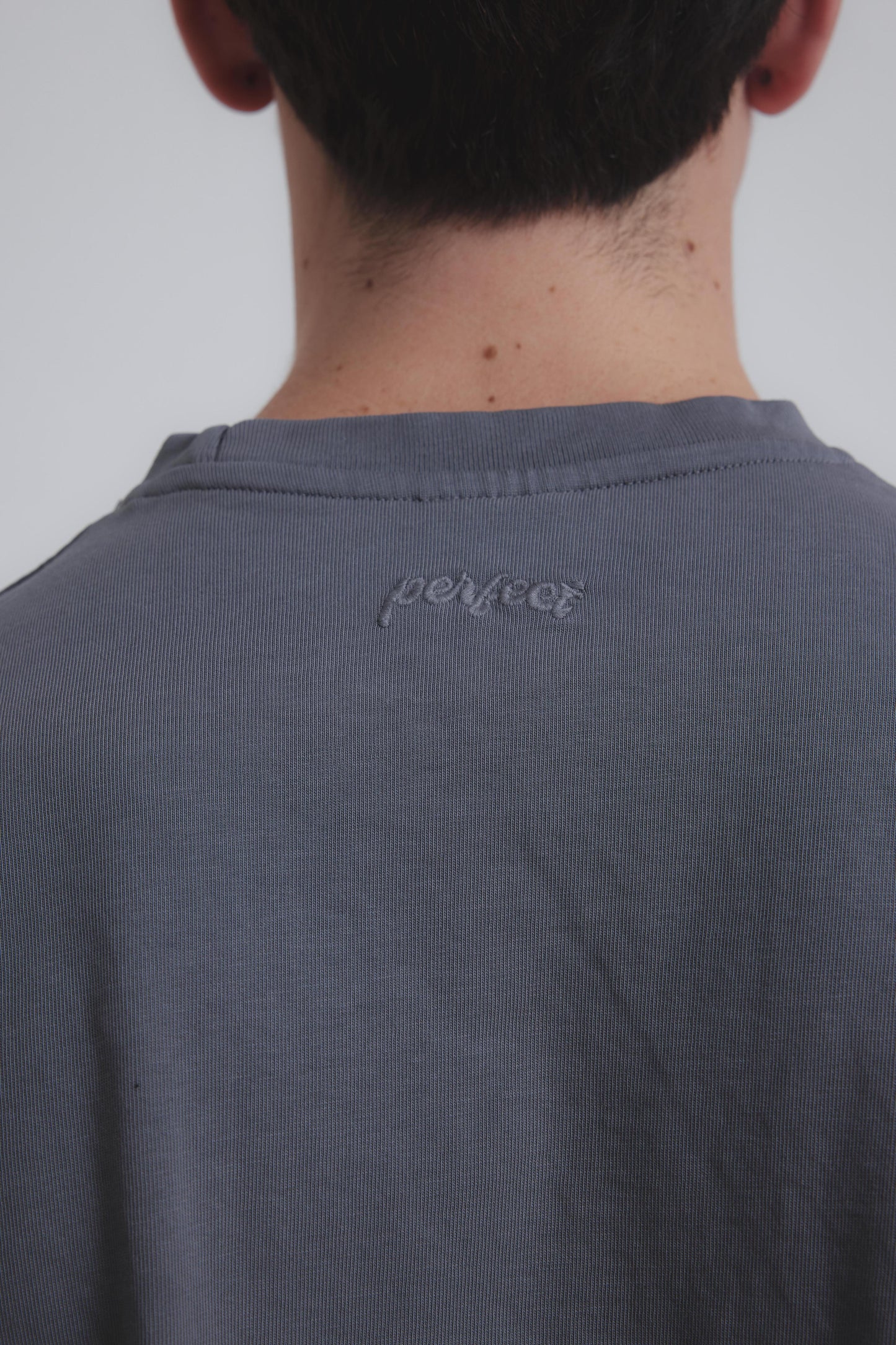 SMOKE GREY EVERYDAY TEE